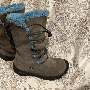 Little girls Keens winter boots